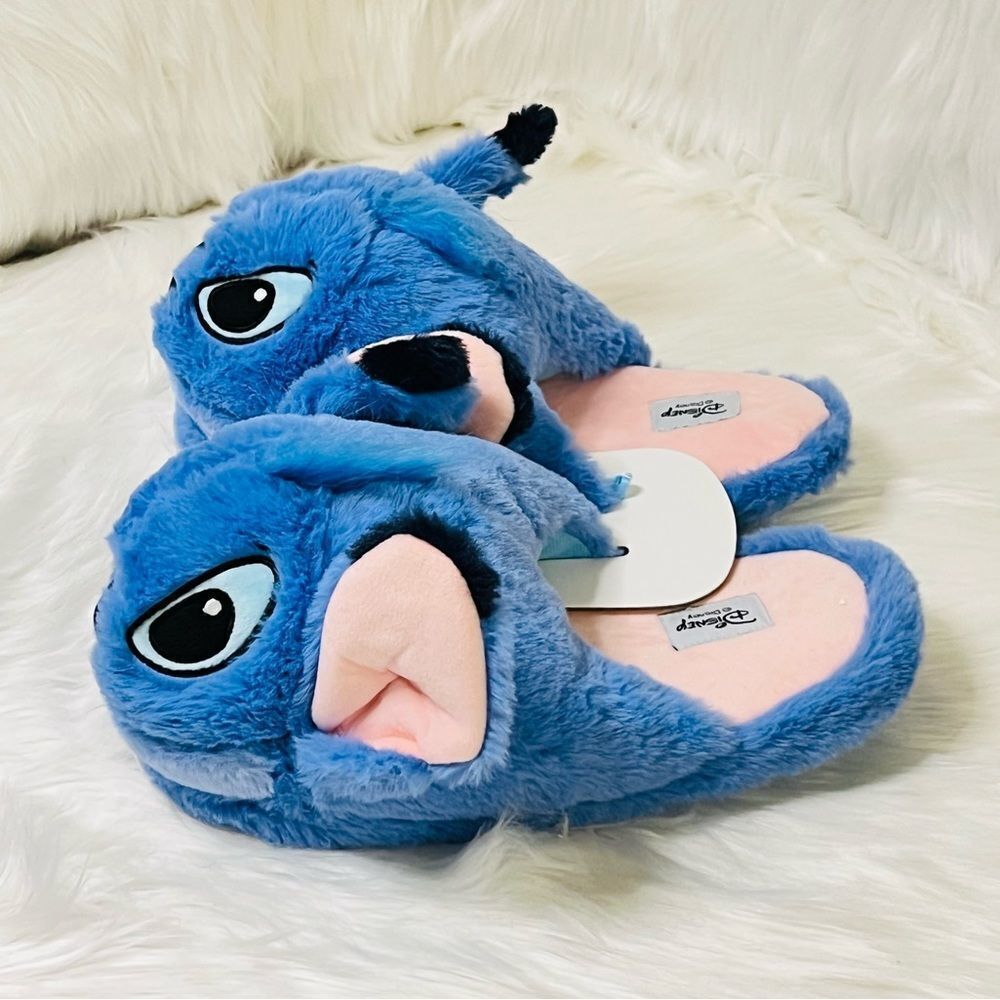 Disney's Lilo & Stitch 3D Slippers - Picture 7 of 9